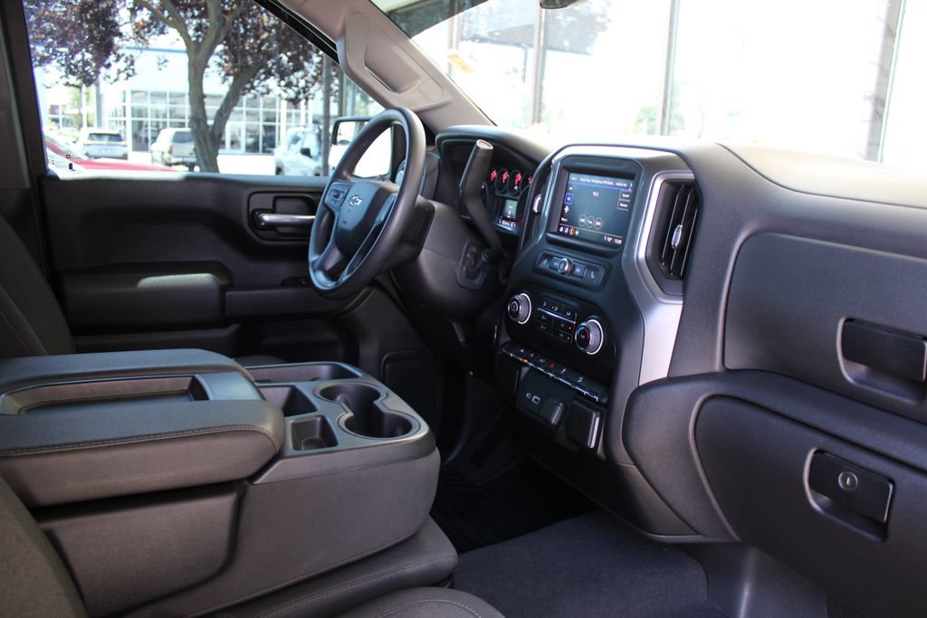 Used 2022 Chevrolet Silverado 1500 Custom Trail Boss AWD/4WD image 17