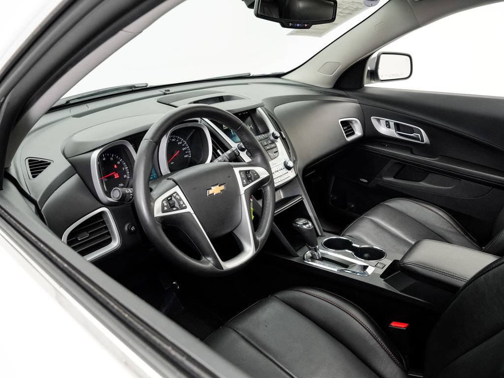 Used 2016 Chevrolet Equinox LTZ w/ Enhanced Convenience Package AWD/4WD image 4