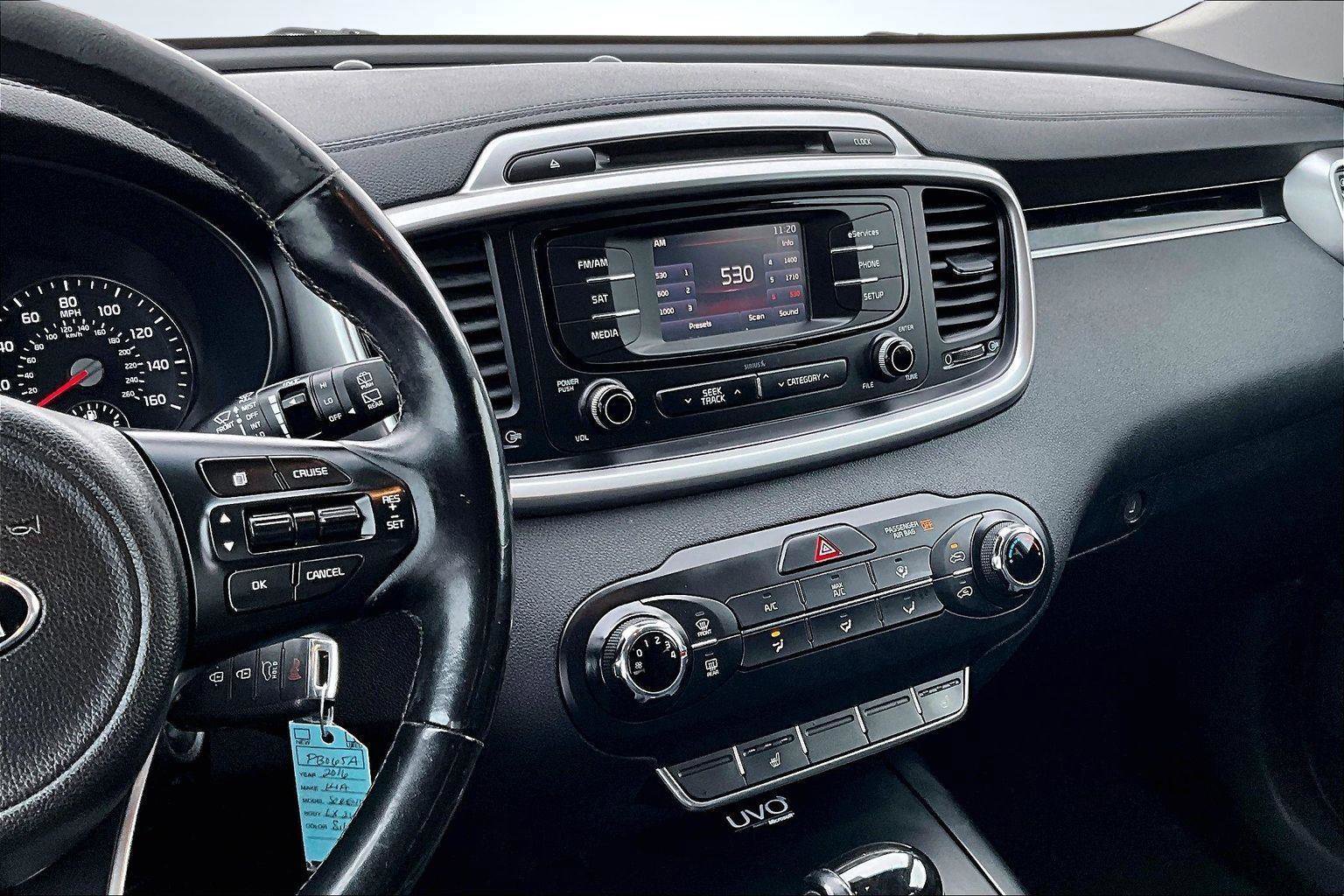 Used 2016 Kia Sorento LX w/ LX Convenience Package image 7