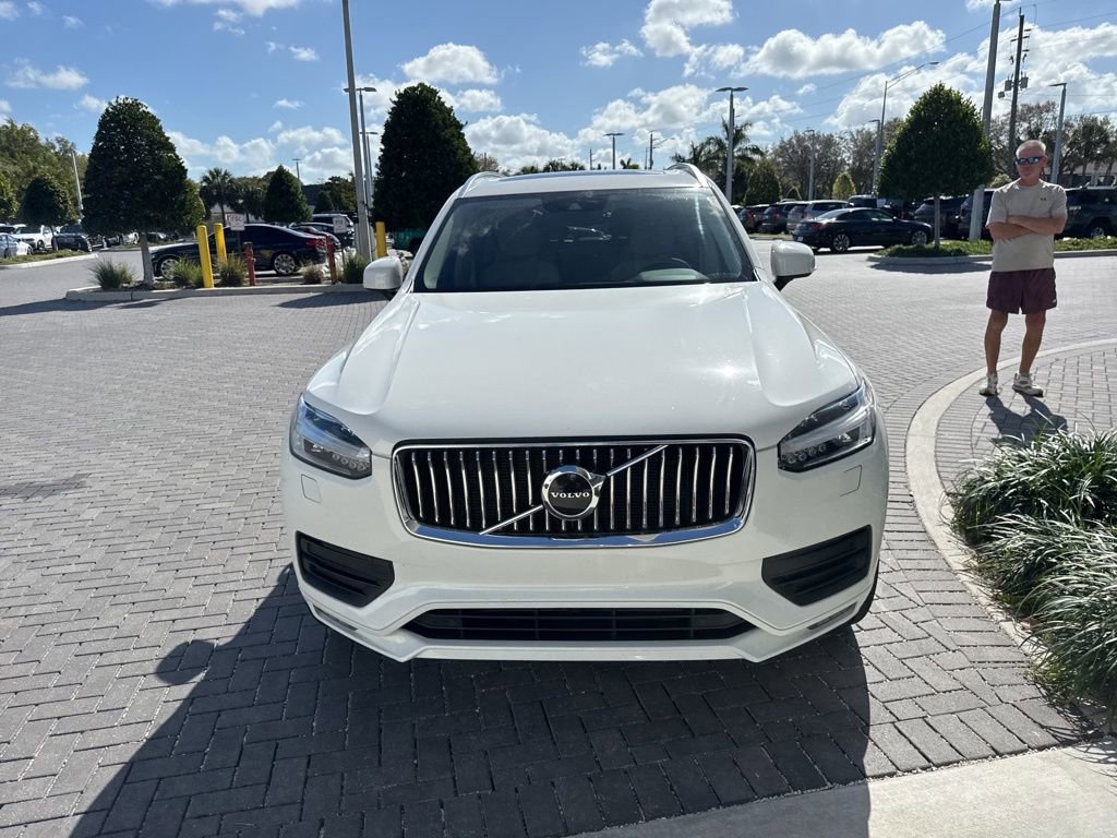 Used 2021 Volvo XC90 T6 Momentum w/ Protection Package Premier image 8