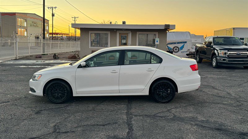 Used 2012 Volkswagen Jetta SE image 3