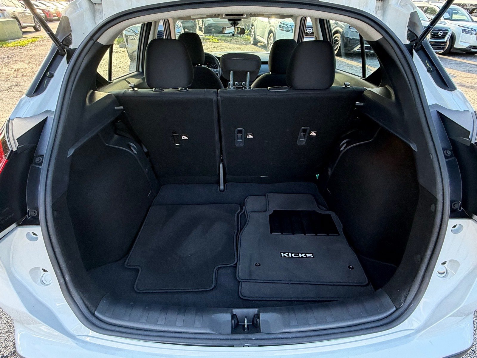 Used 2024 Nissan Kicks SV FWD image 15