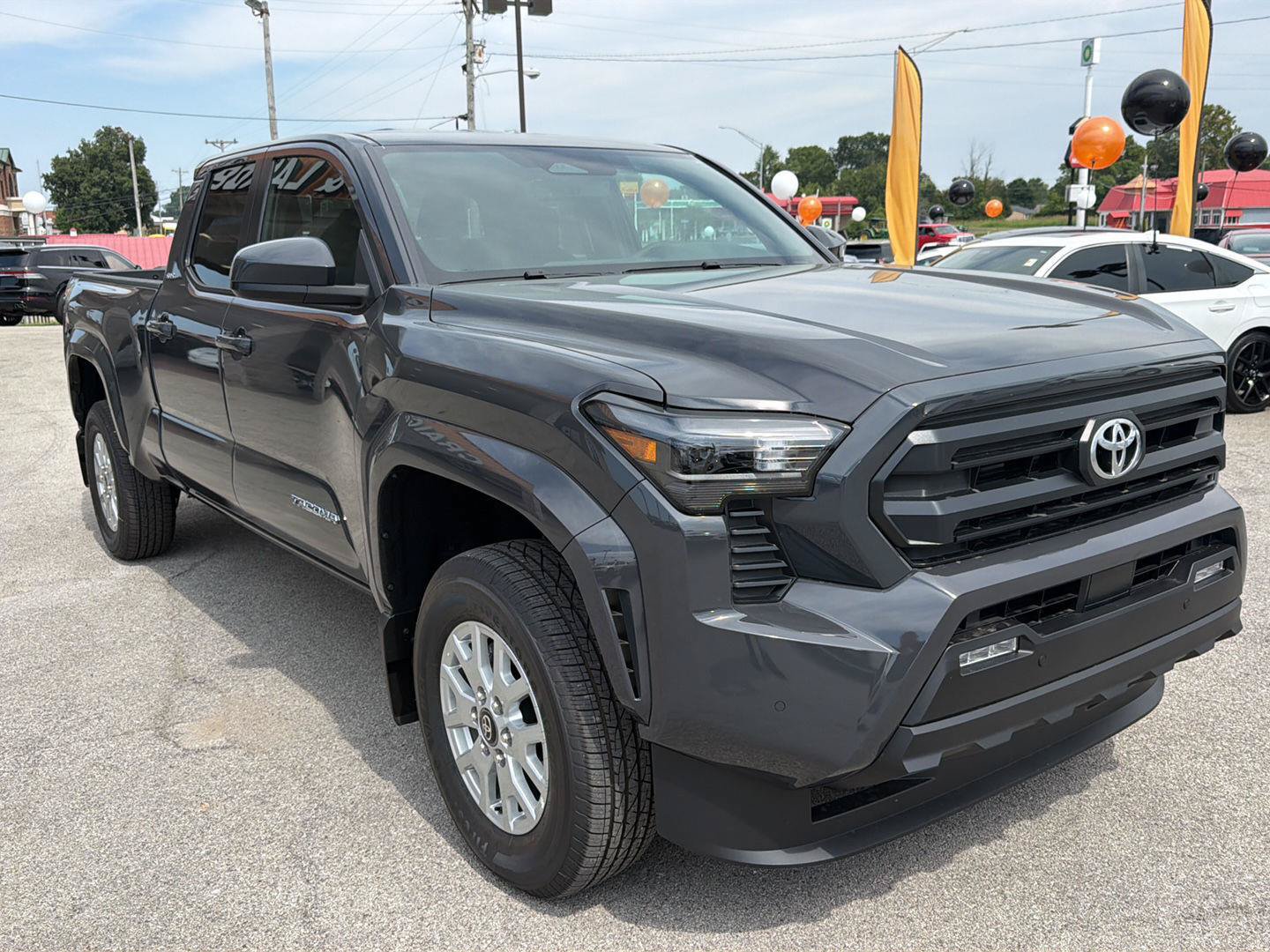 Used 2026 Toyota Tacoma SR5 AWD/4WD image 1