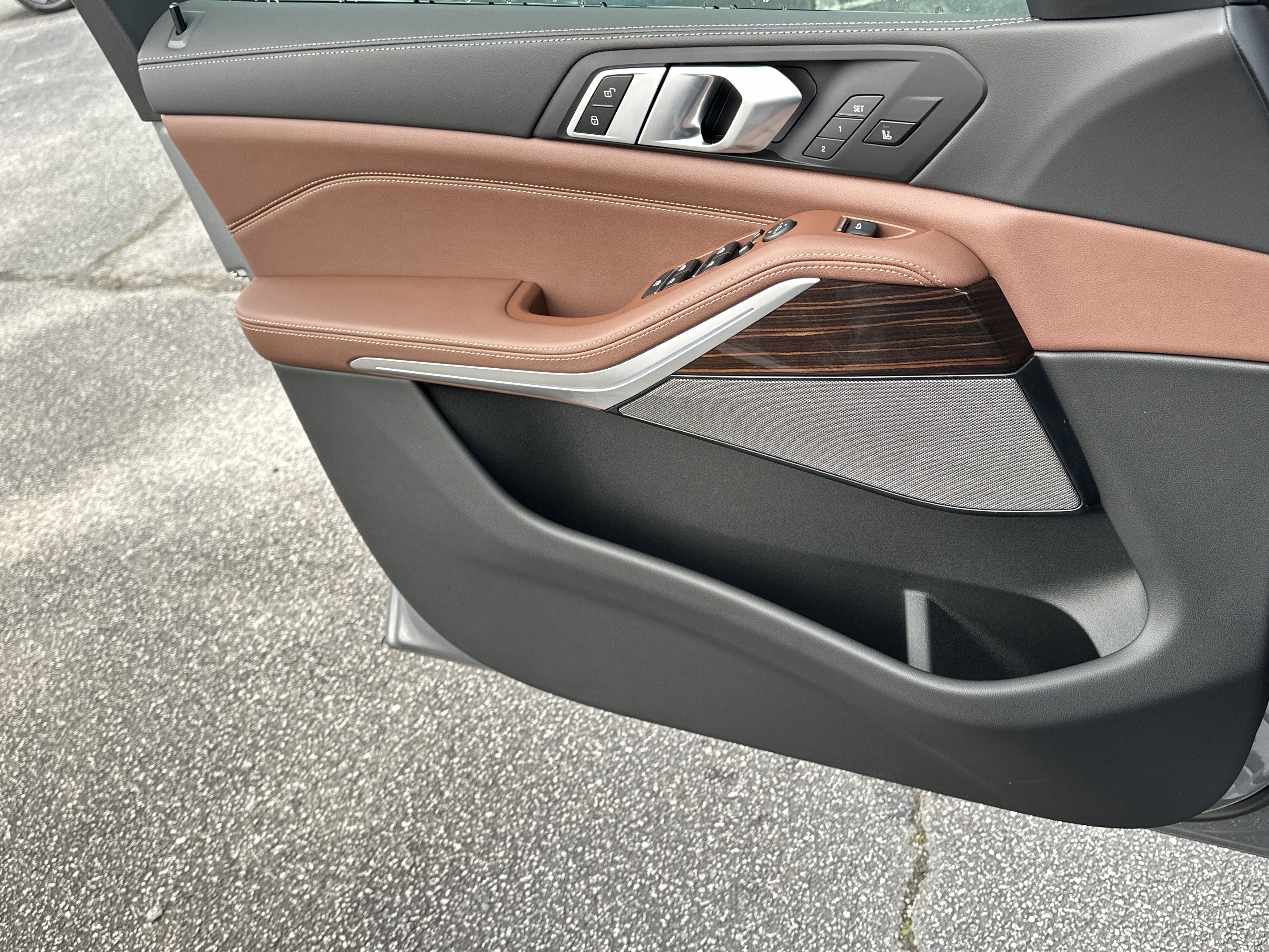 New 2026 BMW X5 xDrive40i w/ M Sport Package AWD/4WD image 19