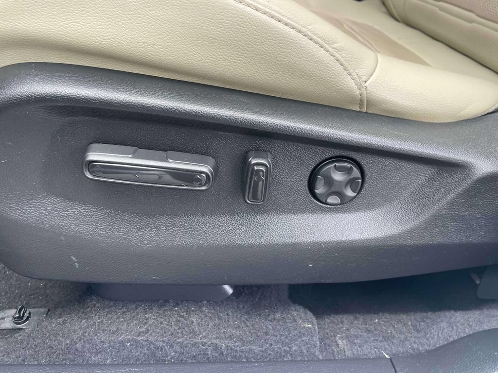 Certified 2022 Honda CR-V EX-L image 18