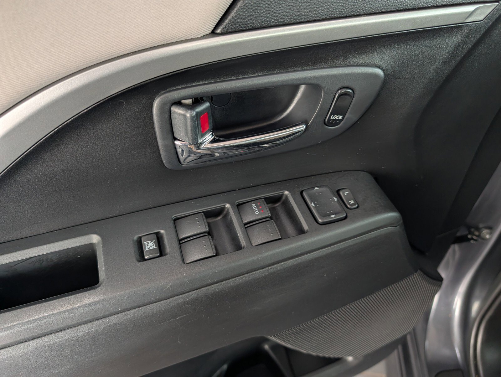 Used 2014 MAZDA MAZDA5 Grand Touring image 13