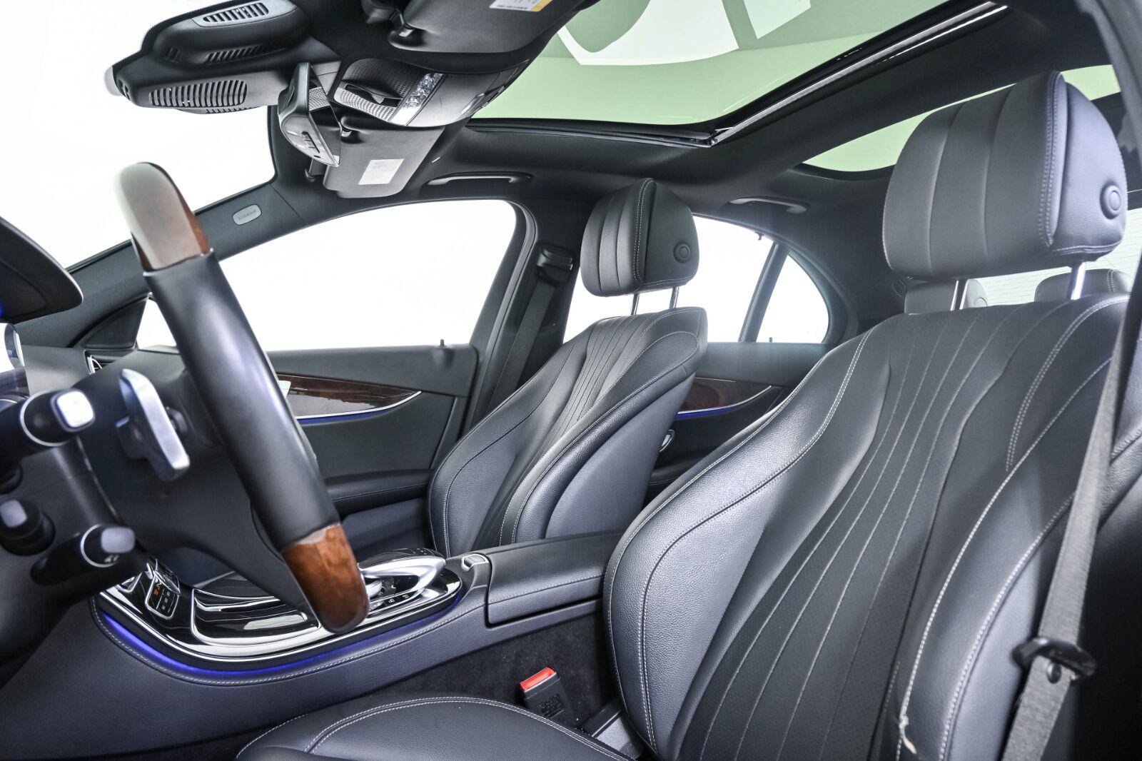 Used 2017 Mercedes-Benz E 300 image 5