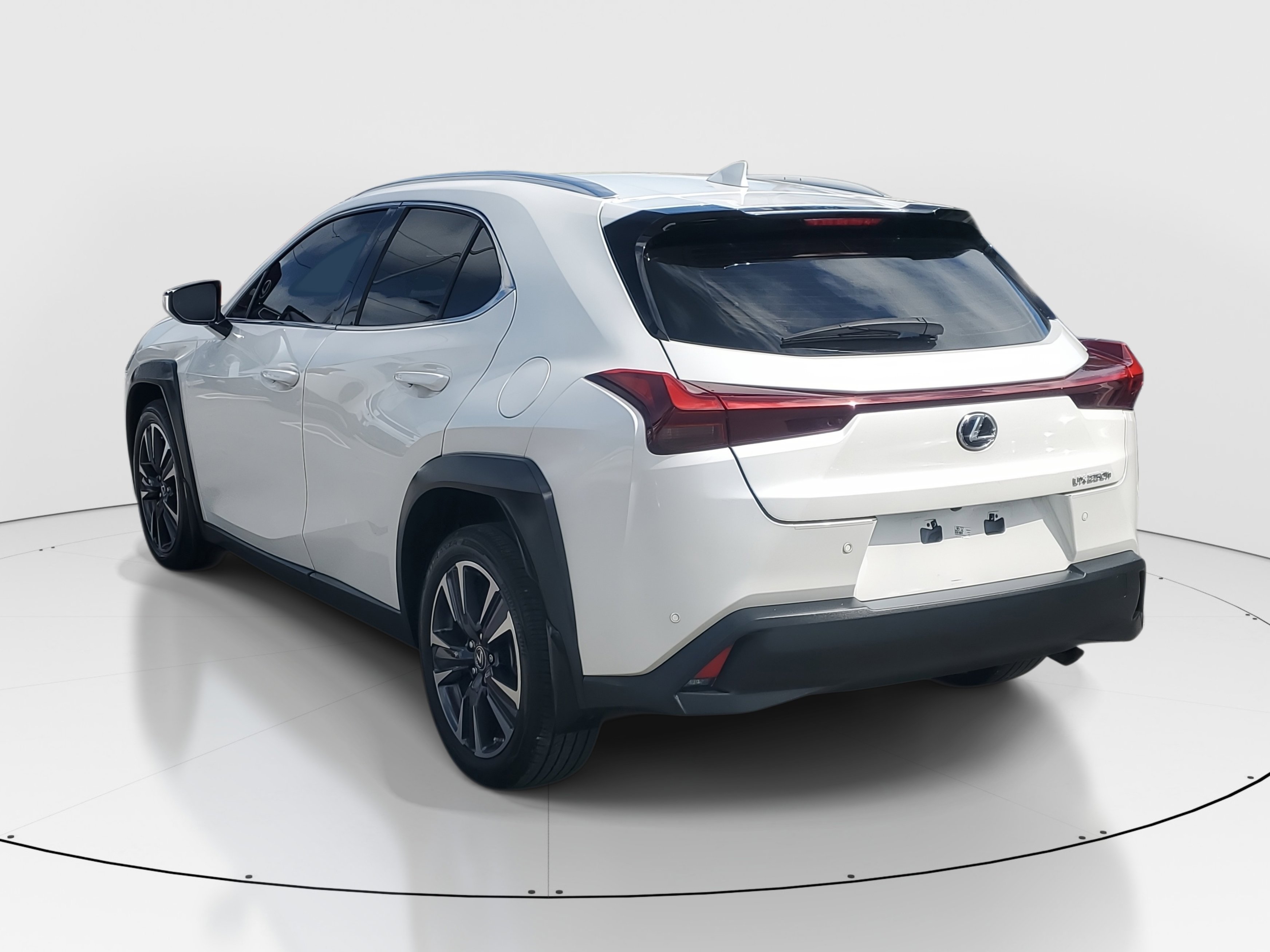 Certified 2024 Lexus UX 250h FWD image 5