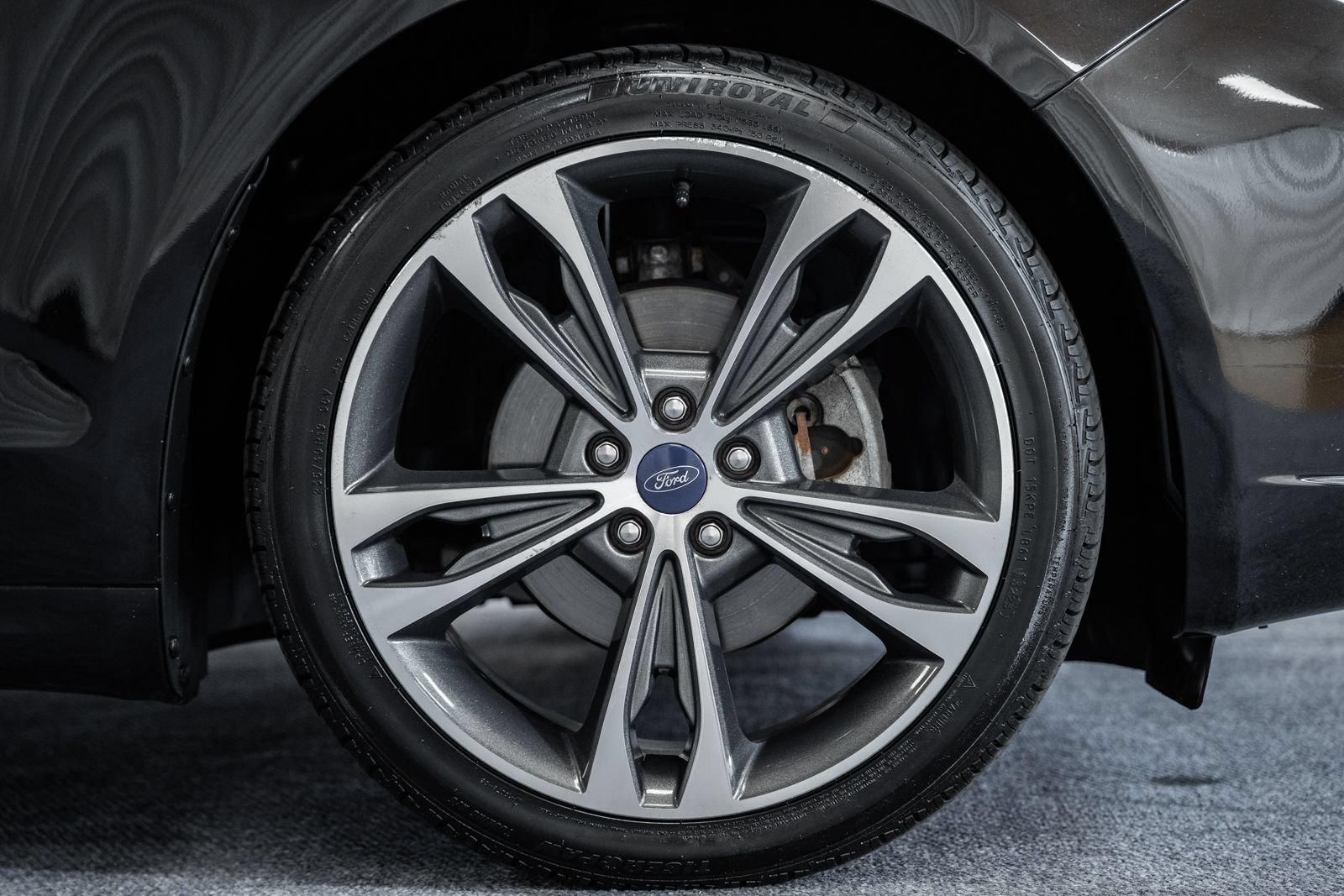 Used 2019 Ford Fusion Titanium AWD/4WD image 15