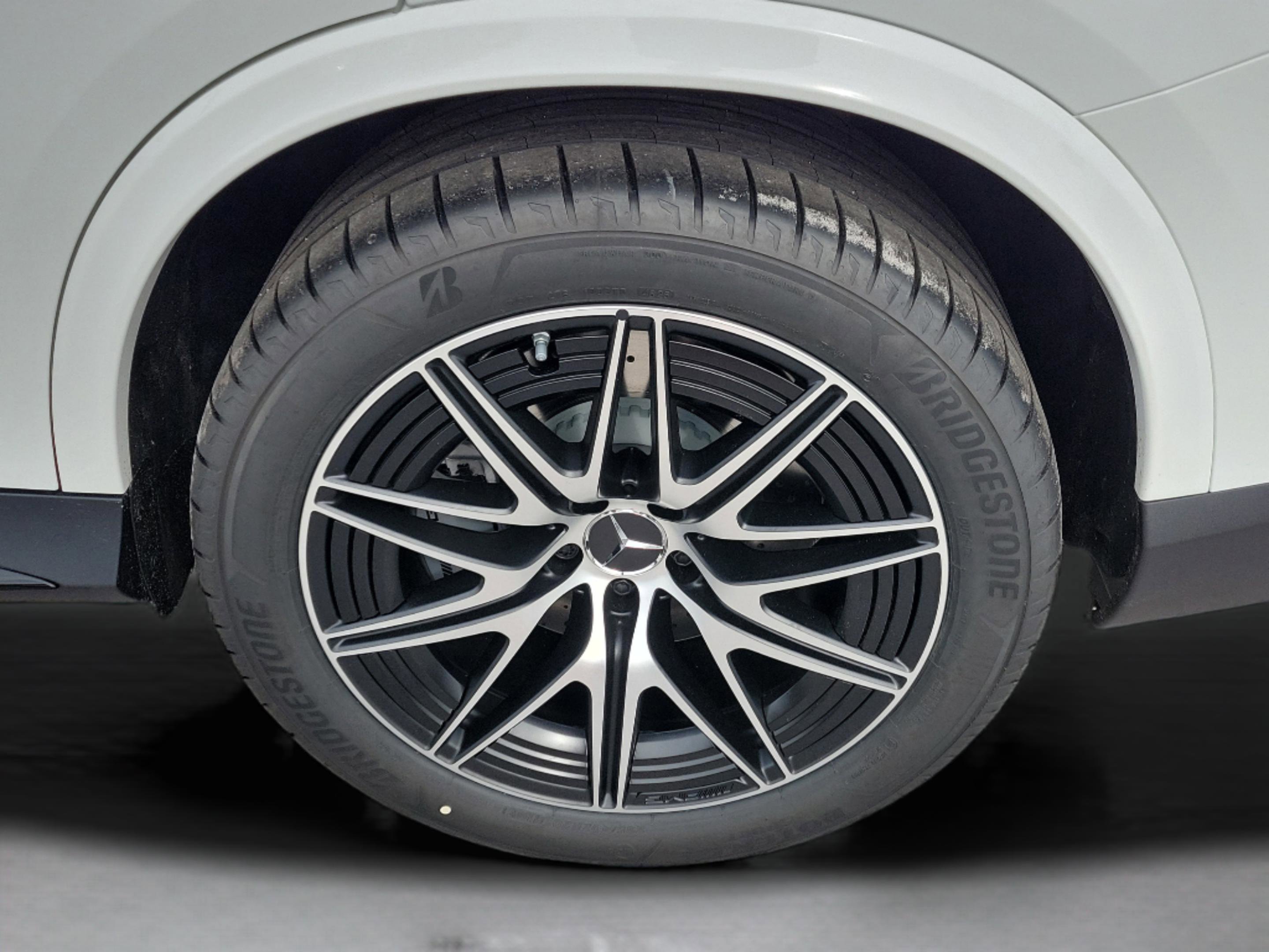 New 2026 Mercedes-Benz GLC 43 AMG 4MATIC image 36