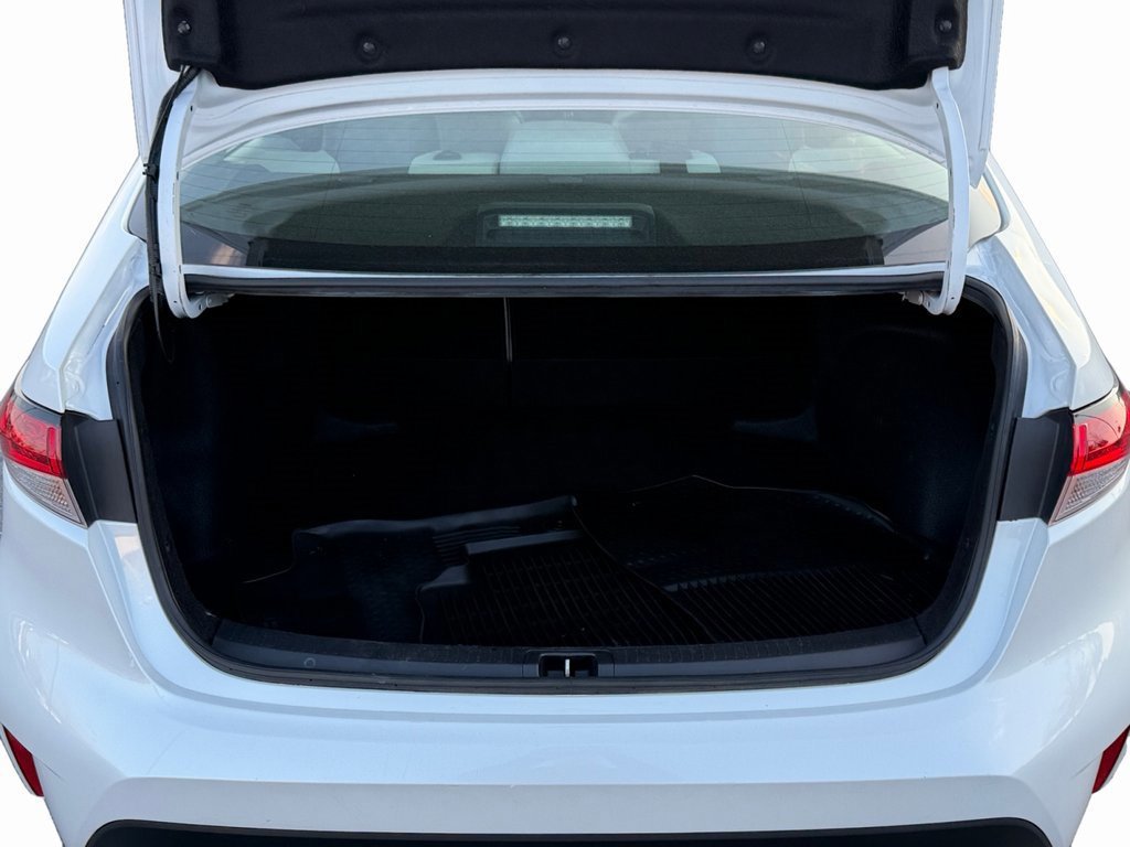 Used 2023 Toyota Corolla LE image 19