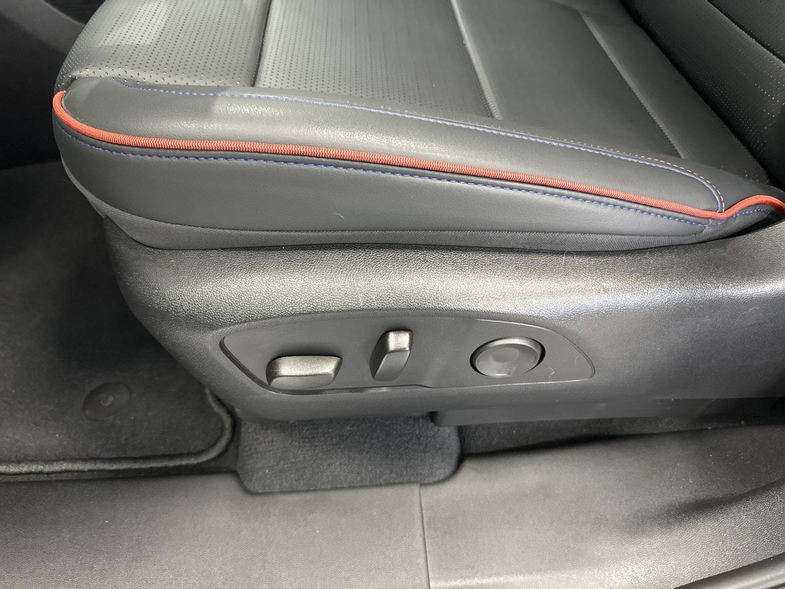 New 2024 Chevrolet Silverado EV RST AWD/4WD image 10