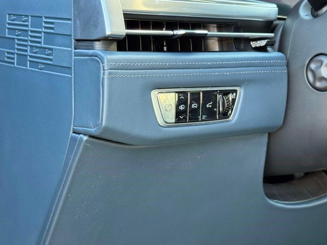 Certified 2025 Cadillac Escalade IQ Luxury 2 w/ LPO, Premium Carpet Package AWD/4WD image 9