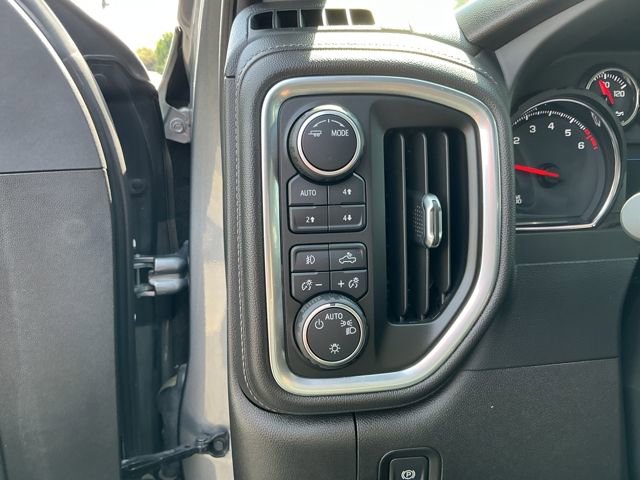 Used 2021 Chevrolet Silverado 1500 RST image 14