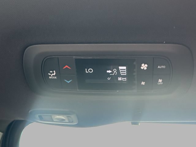 New 2027 Chrysler Pacifica Limited AWD/4WD image 33