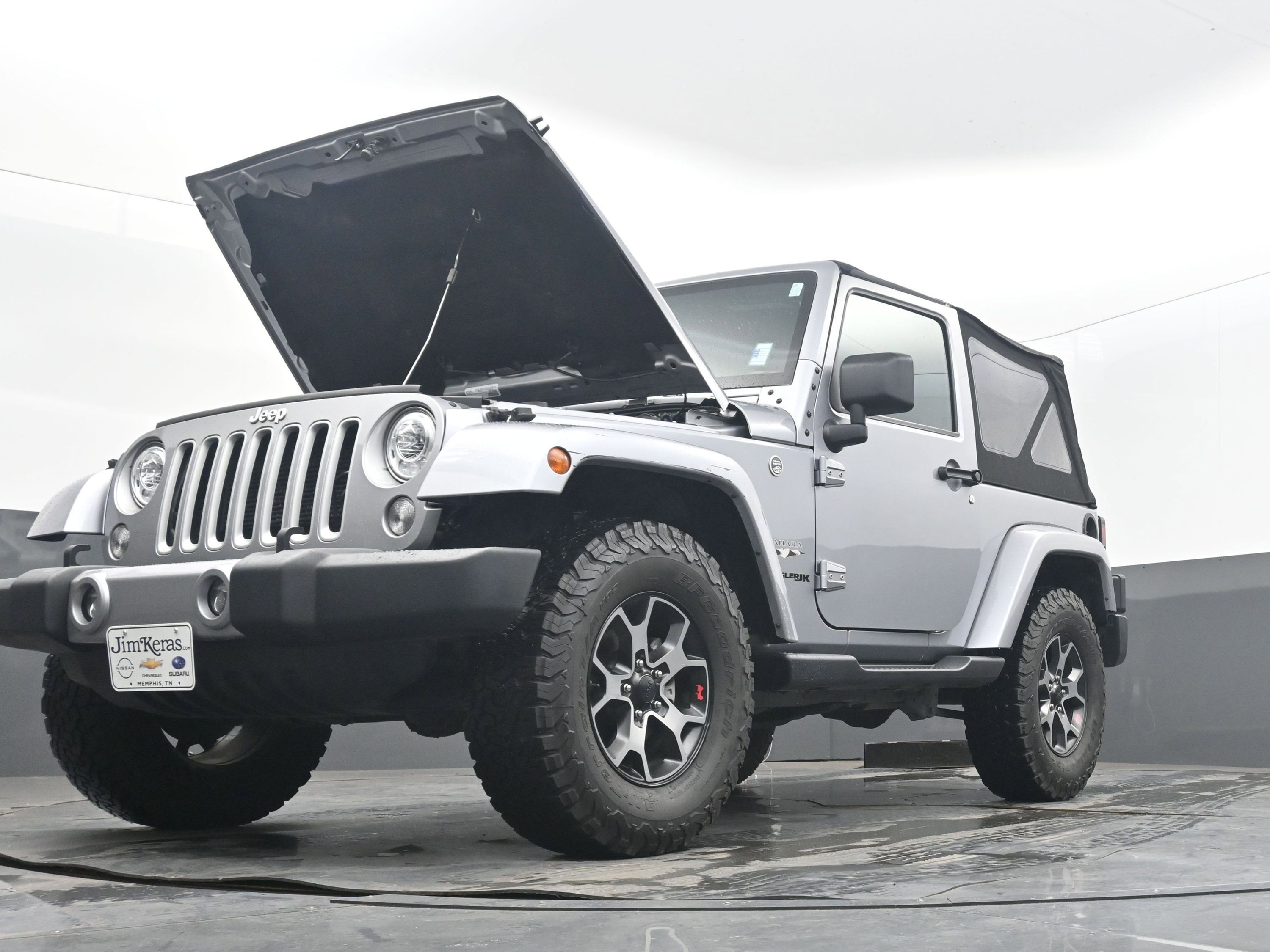 Used 2018 Jeep Wrangler Sahara w/ Connectivity Group image 40