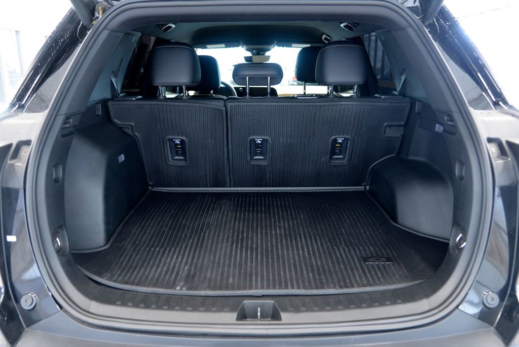 Used 2025 Chevrolet Equinox ACTIV w/ Safety and Technology Package image 28