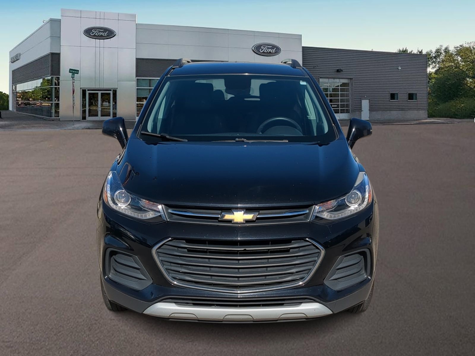 Used 2019 Chevrolet Trax LT w/ LT Convenience Package image 3