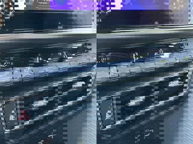 Used 2025 Toyota Camry SE image 23