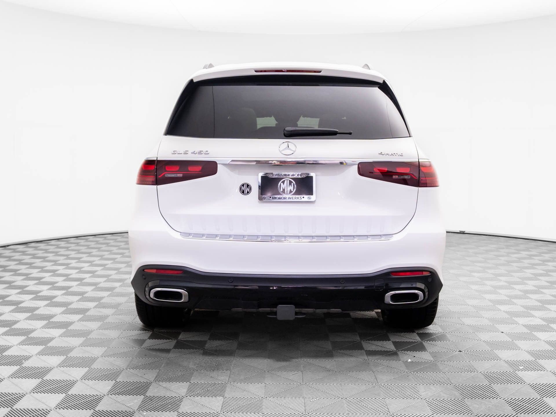 Used 2025 Mercedes-Benz GLS 450 4MATIC image 4