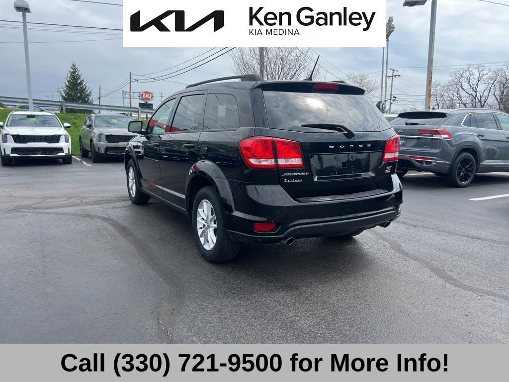 Used 2017 Dodge Journey SXT w/ Comfort/Convenience Group image 12