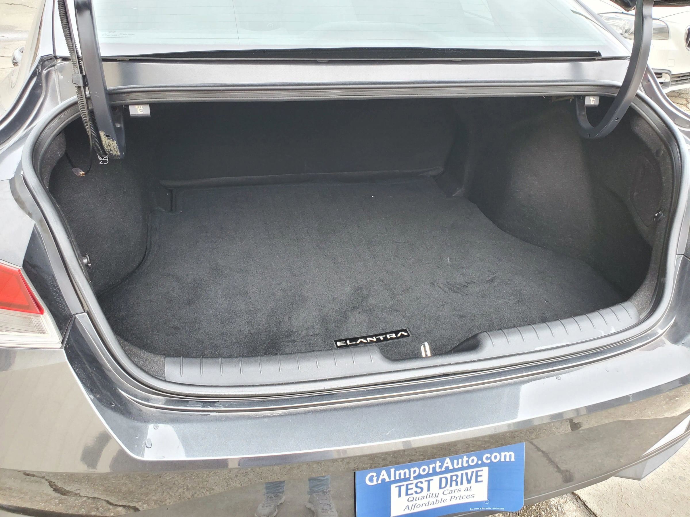 Used 2021 Hyundai Elantra SEL image 31