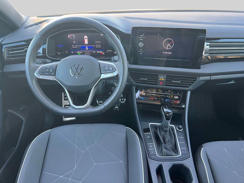 Used 2025 Volkswagen Jetta Sport image 13