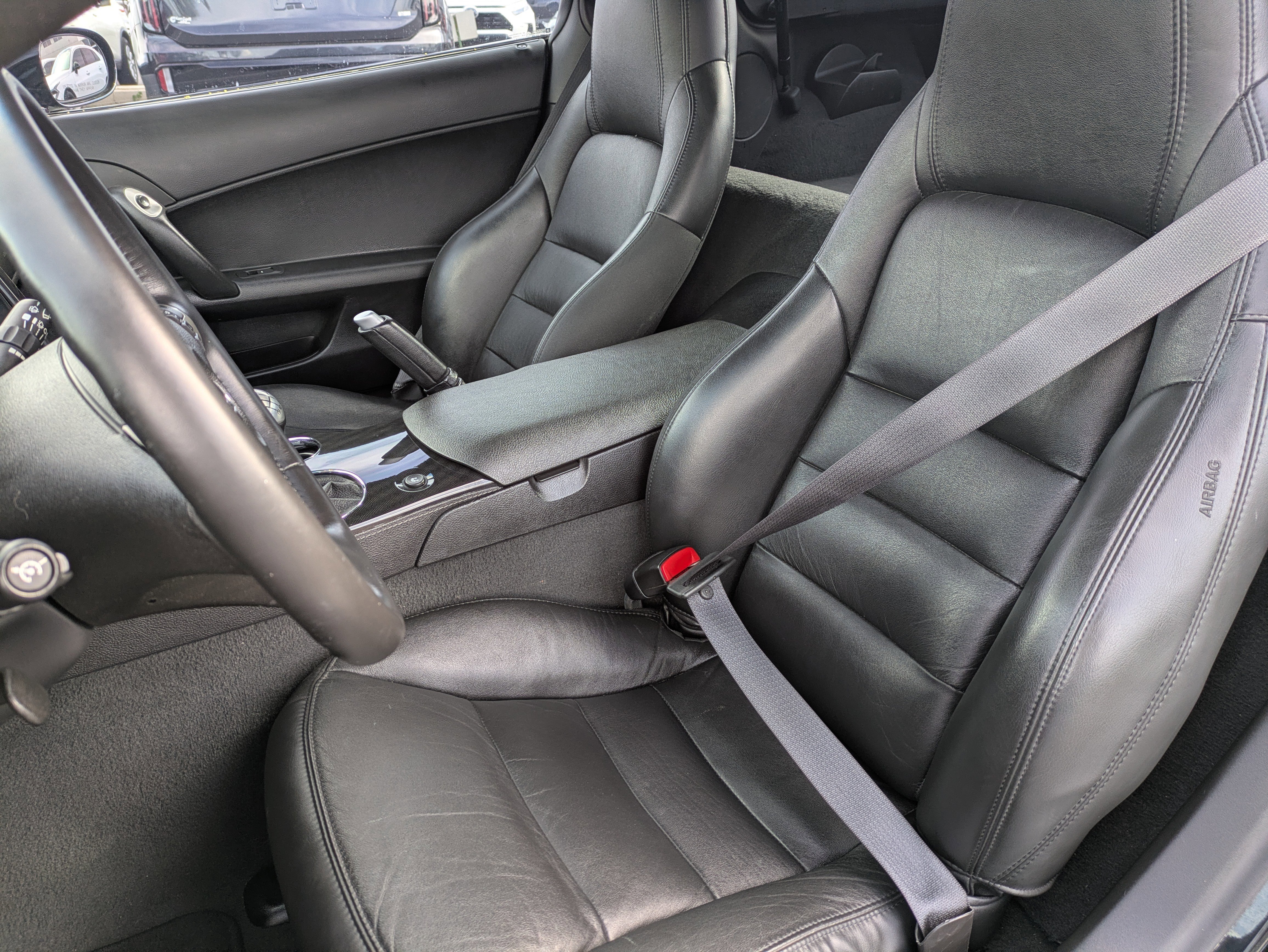 Used 2011 Chevrolet Corvette Coupe w/ 1LT image 25