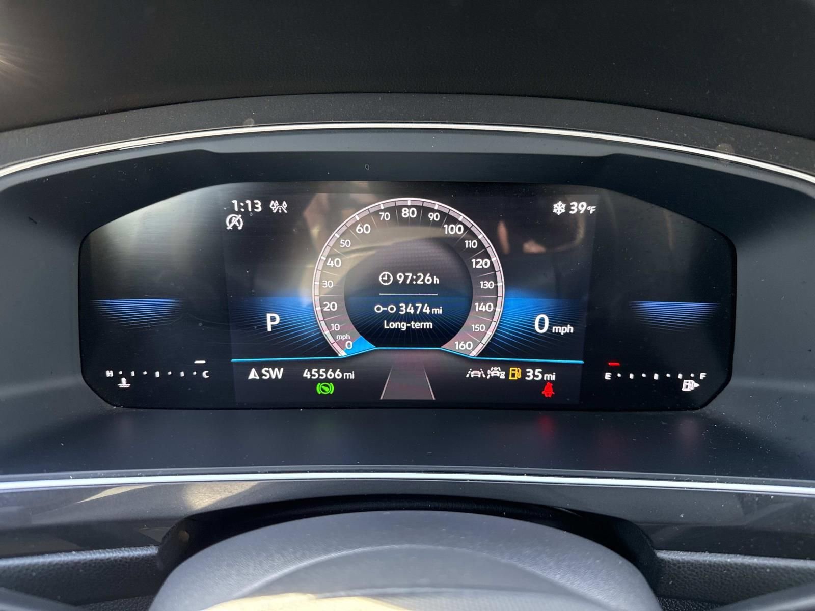 Used 2024 Volkswagen Tiguan SE image 17