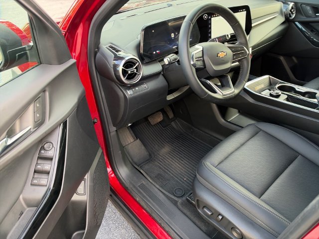 Used 2026 Chevrolet Equinox LT w/ Convenience Package II FWD image 13