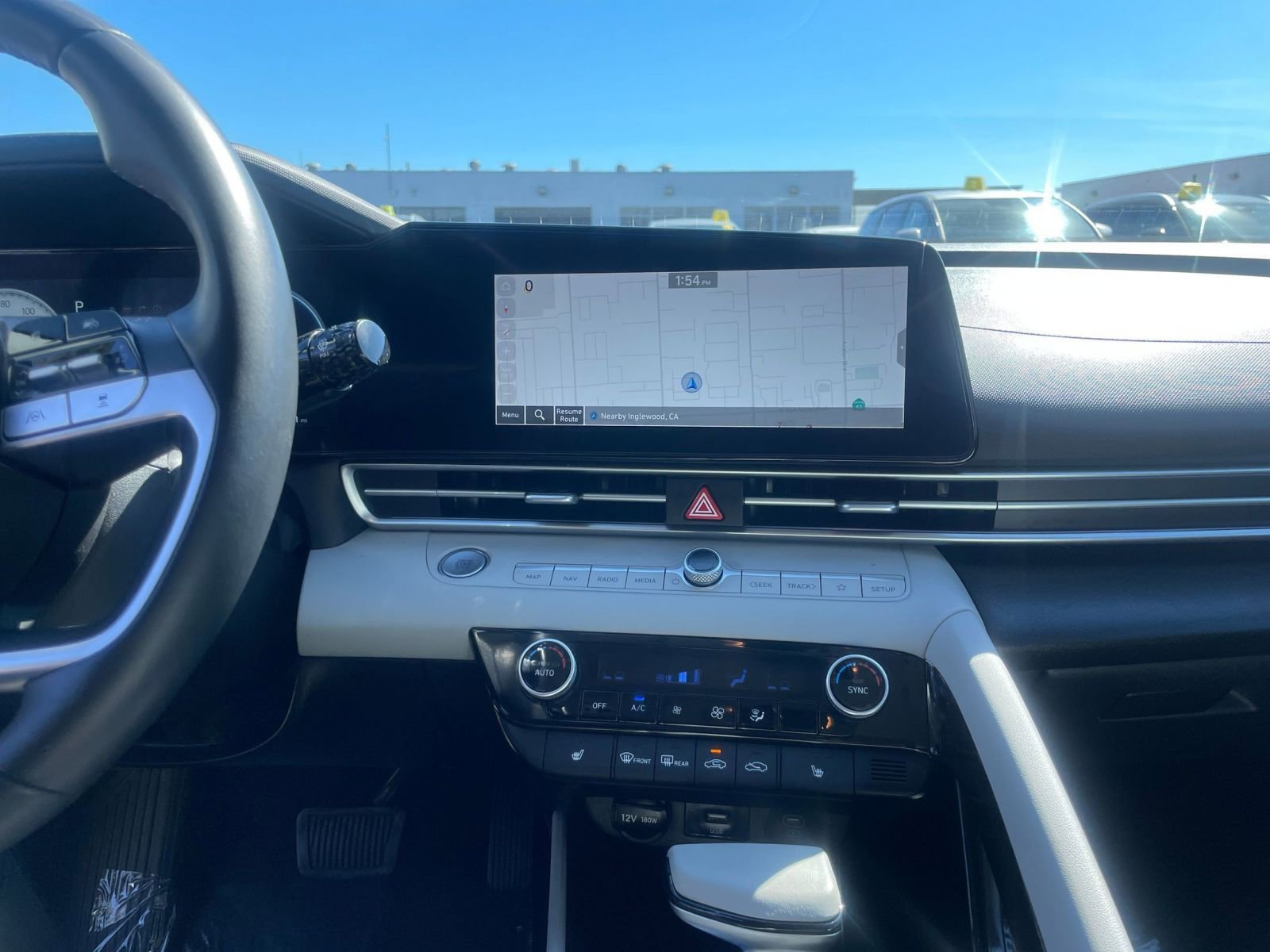 Used 2025 Hyundai Elantra Limited image 17