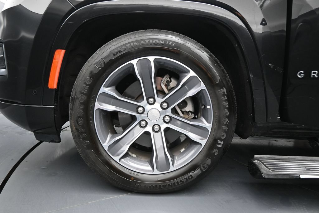 Used 2024 Jeep Grand Wagoneer L 4WD image 36