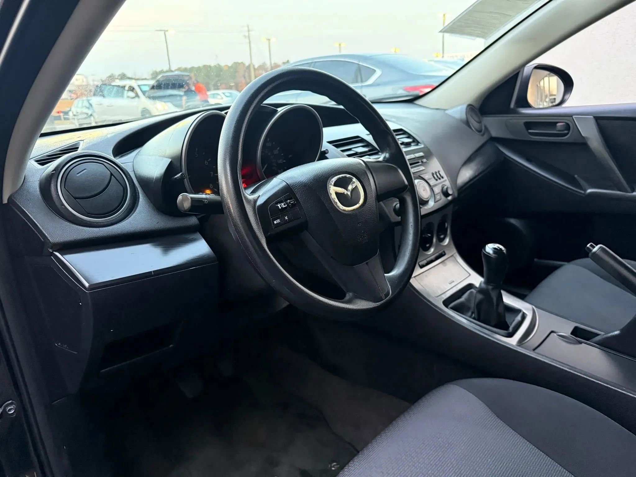 Used 2010 MAZDA MAZDA3 i Sport image 17