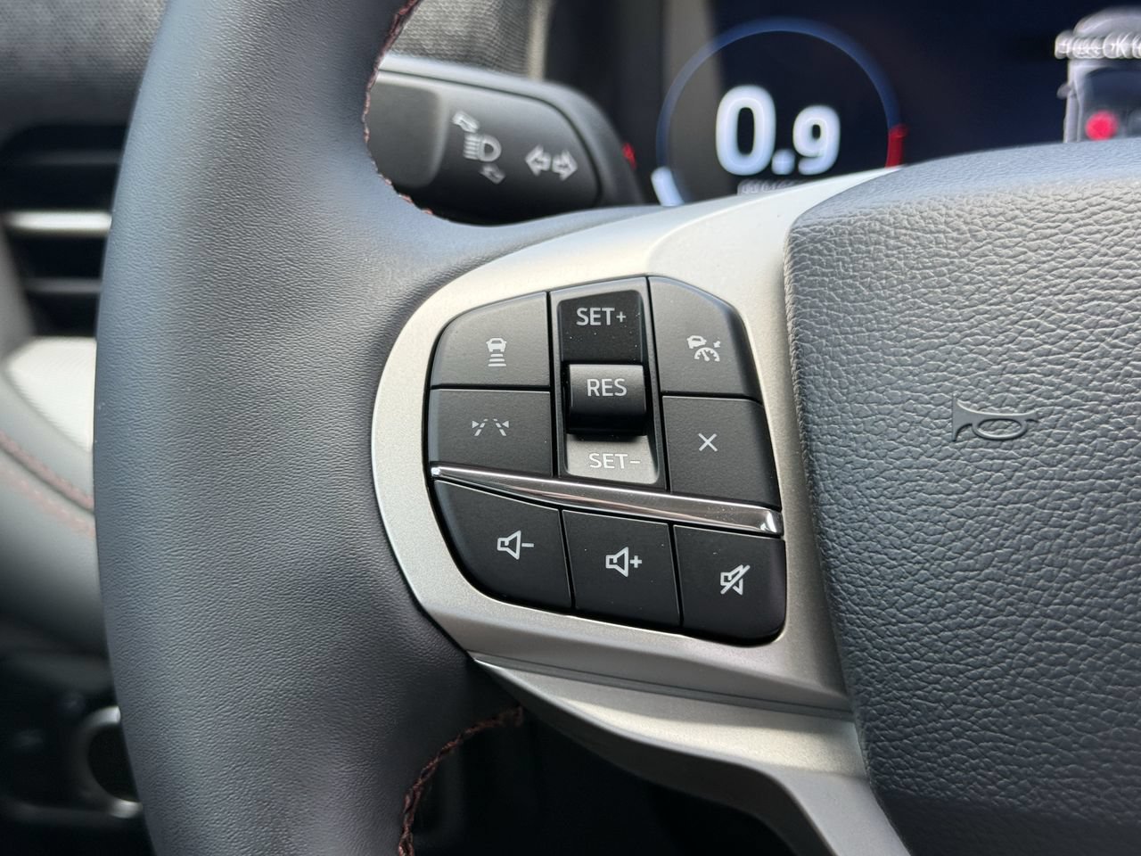 New 2026 Ford Explorer Active AWD/4WD image 12