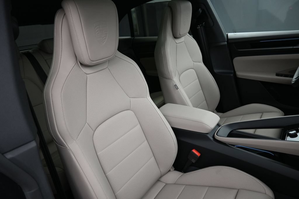Used 2026 Porsche Macan Electric RWD image 26