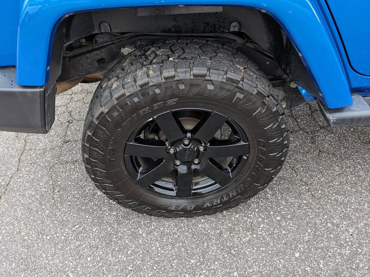 Used 2014 Jeep Wrangler Altitude image 11