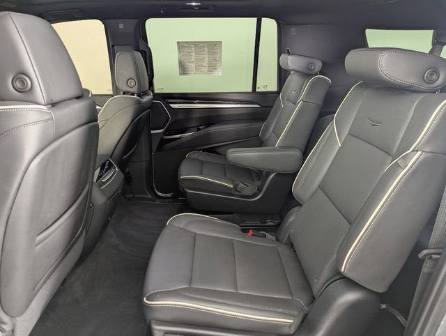 Used 2025 Cadillac Escalade ESV Premium Luxury w/ Touring Package AWD/4WD image 22