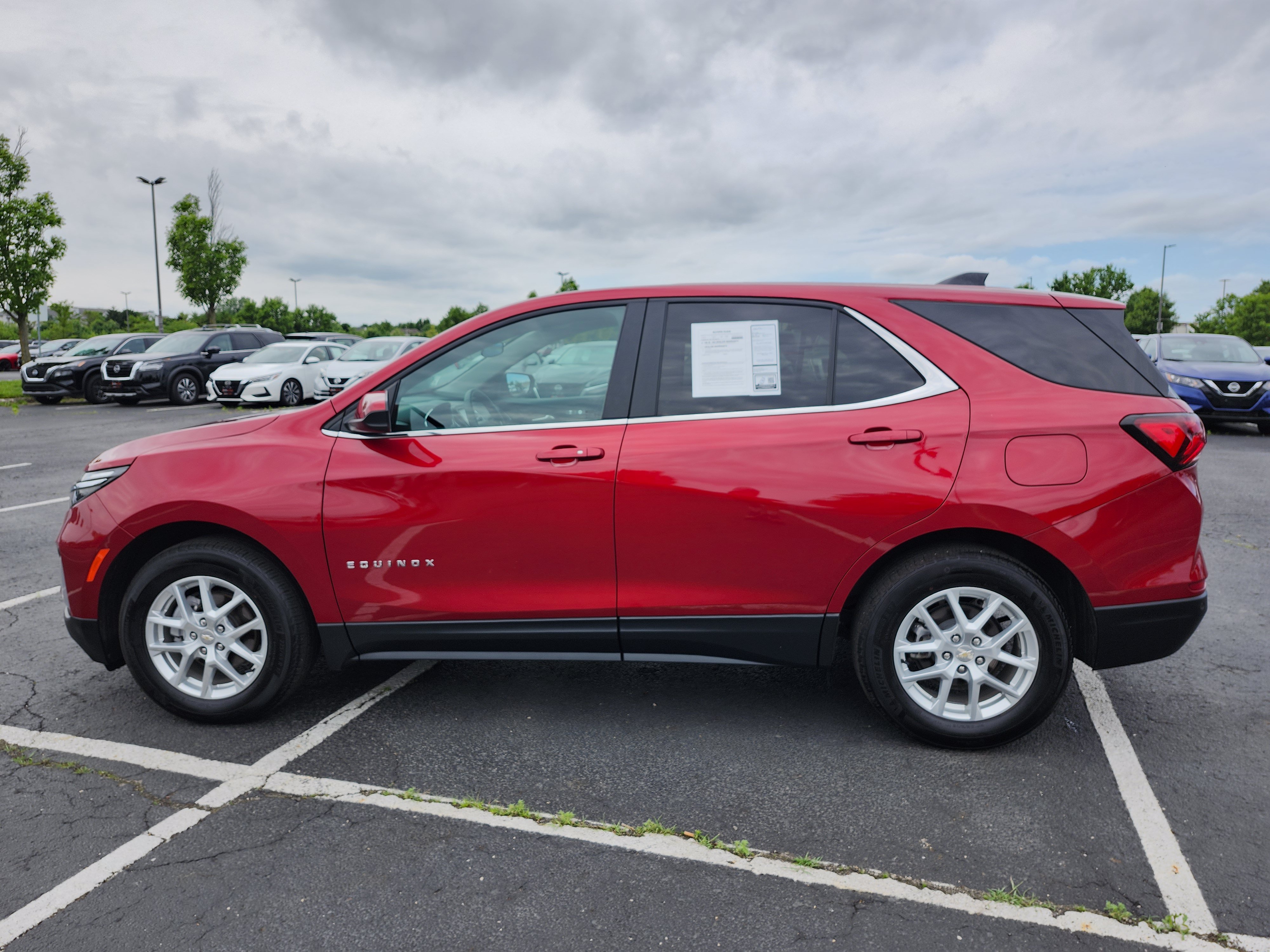 Used 2024 Chevrolet Equinox LT FWD image 14