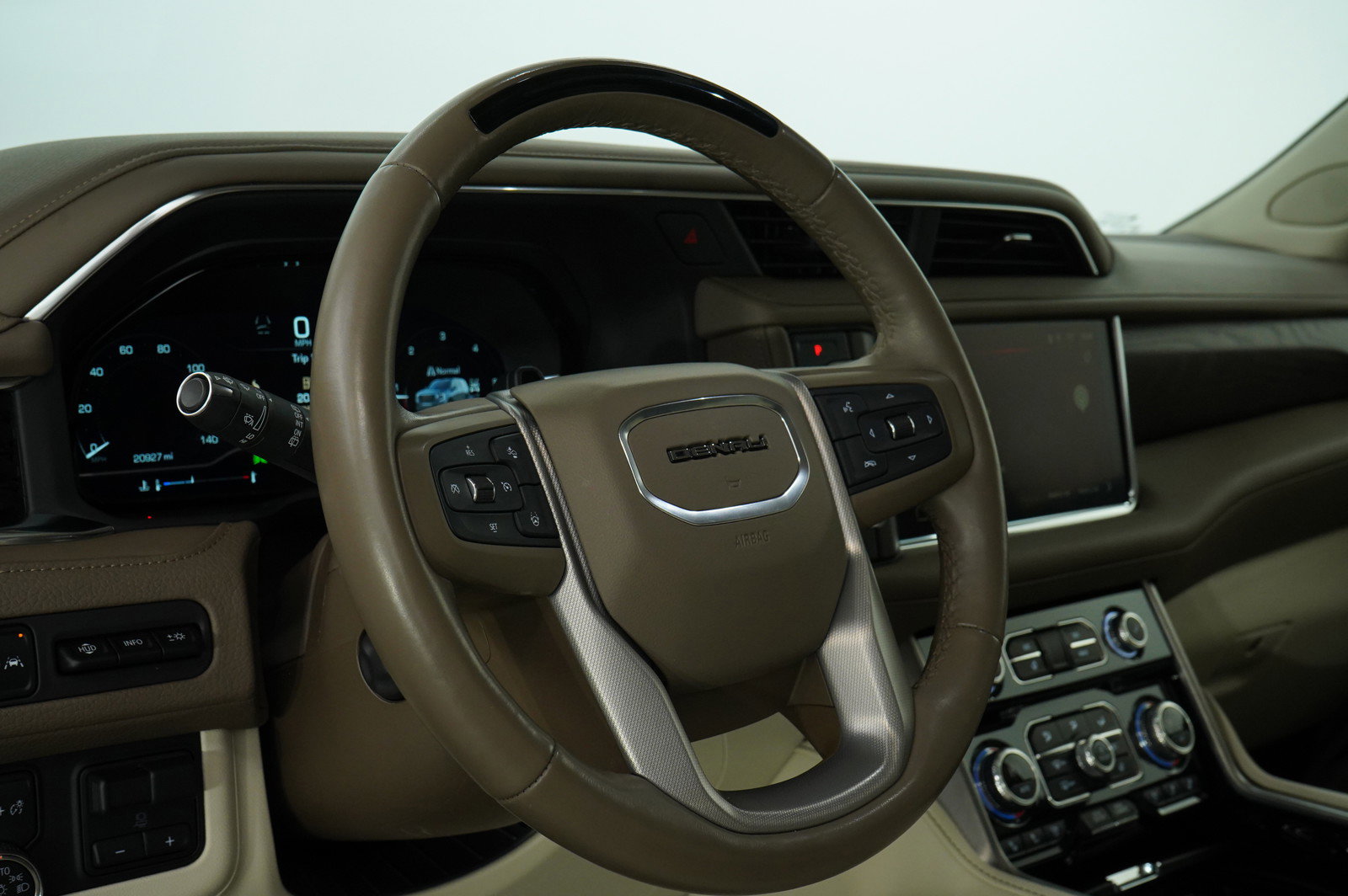 Used 2023 GMC Yukon Denali image 23
