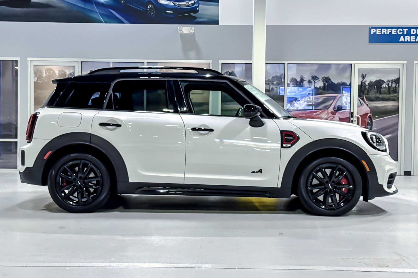 Used 2024 MINI Cooper Countryman John Cooper Works w/ Signature Upholstery Package AWD/4WD image 8