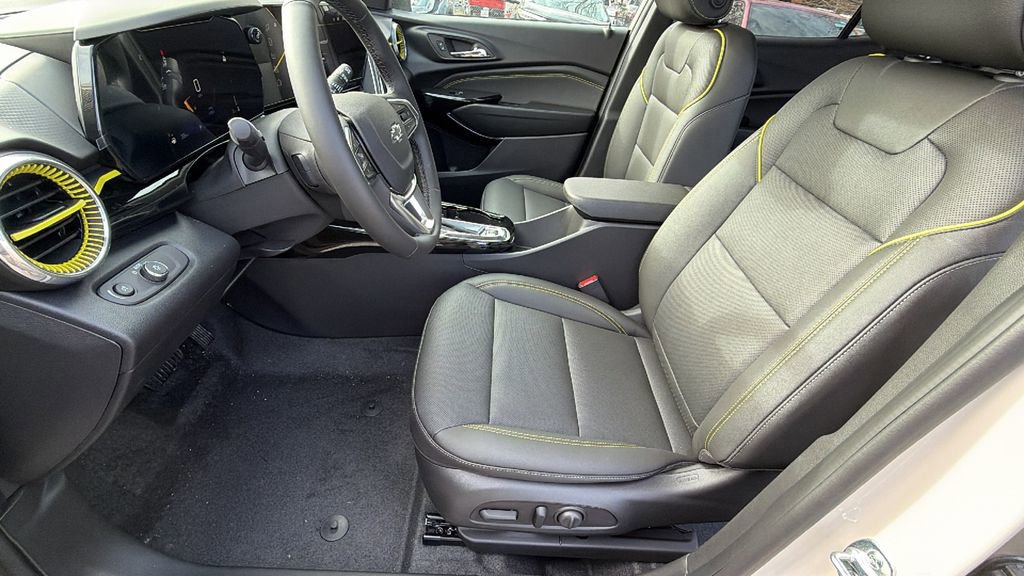 New 2026 Chevrolet Trax ACTIV w/ Driver Confidence Package image 13