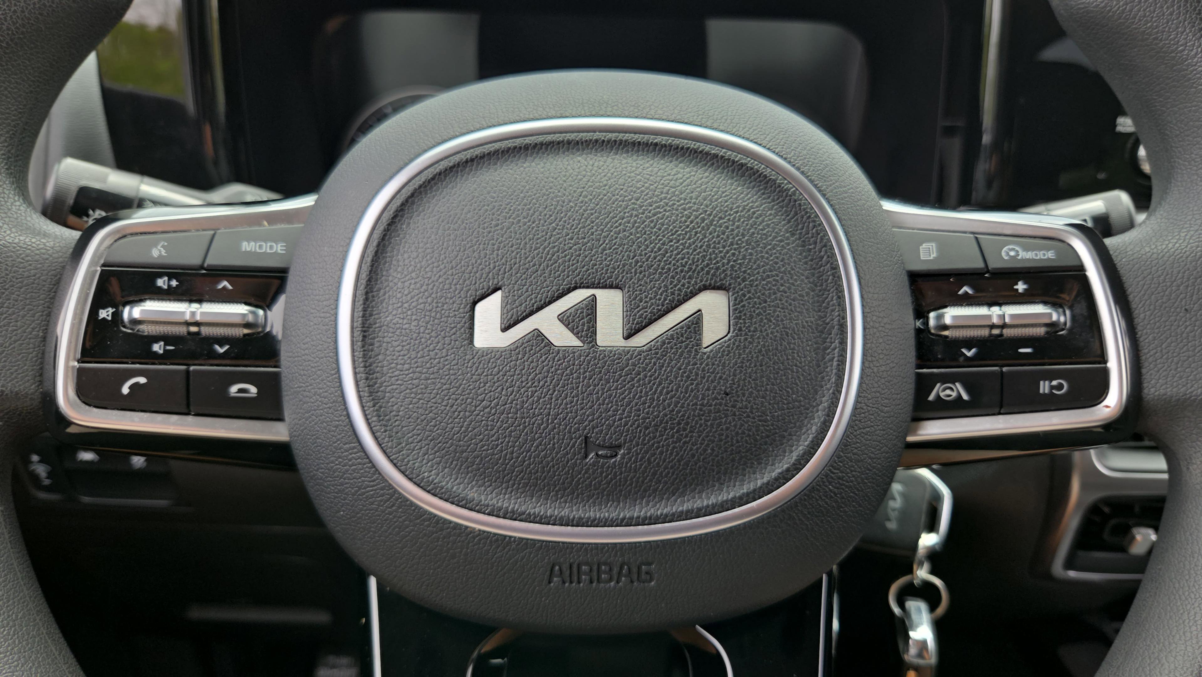 Used 2023 Kia Sorento LX image 16