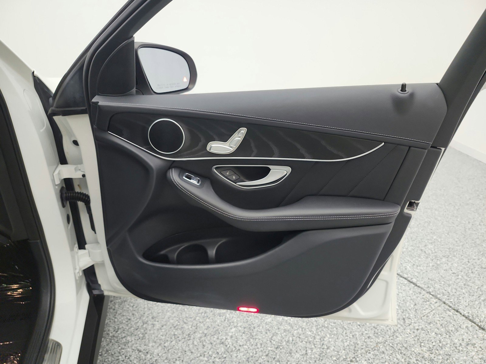 Used 2018 Mercedes-Benz GLC 300 4MATIC Coupe image 32