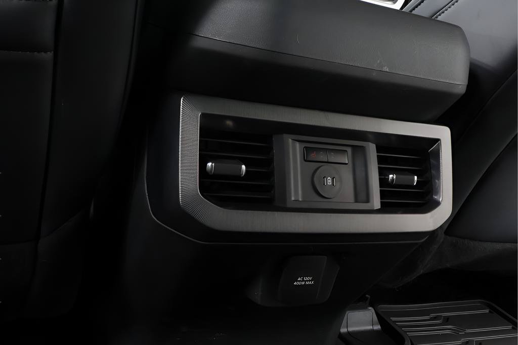 Used 2025 Ford F250 Platinum AWD/4WD image 27