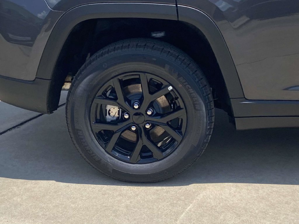 New 2026 Jeep Grand Cherokee Altitude RWD image 37
