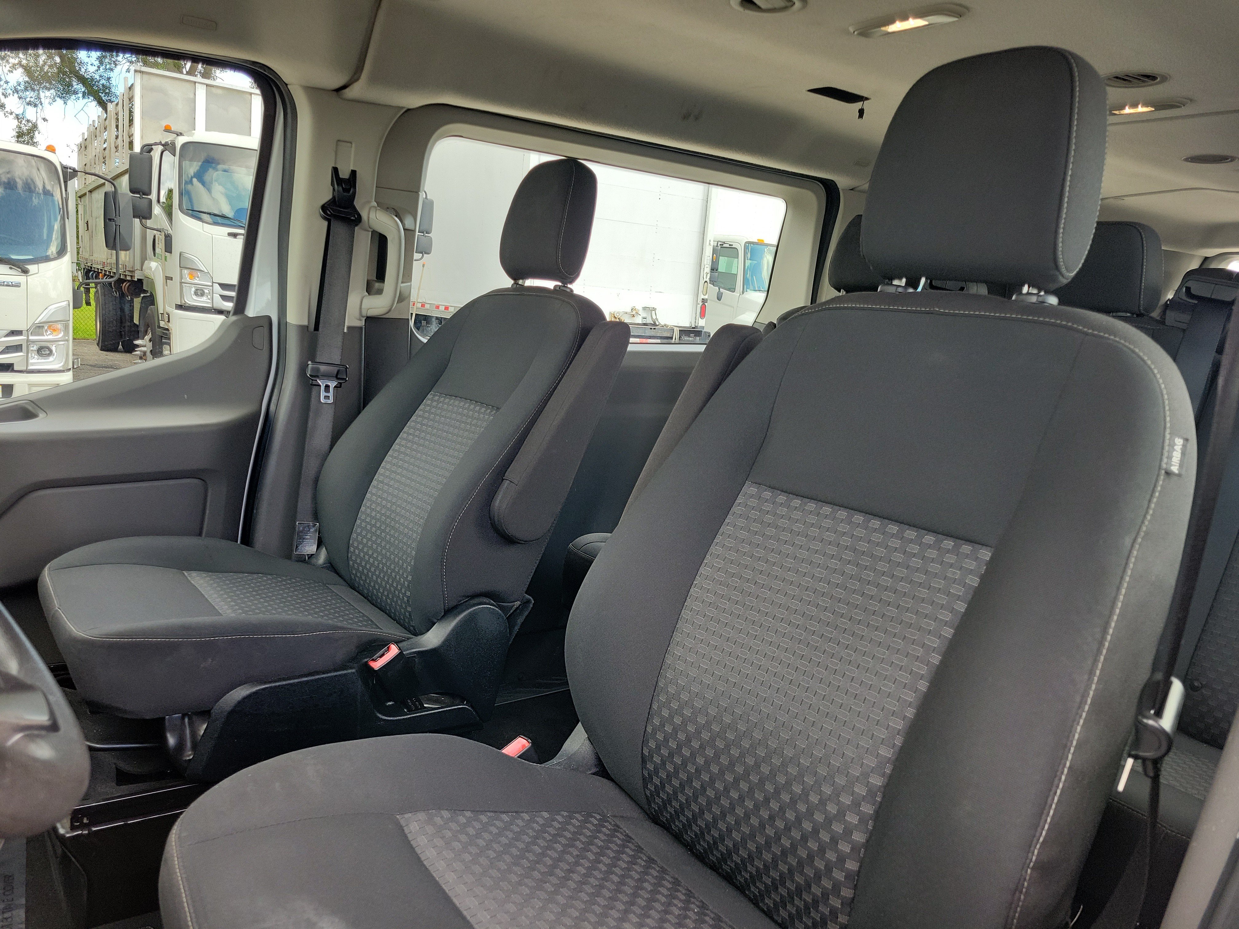 Used 2022 Ford Transit 350 XLT RWD image 22