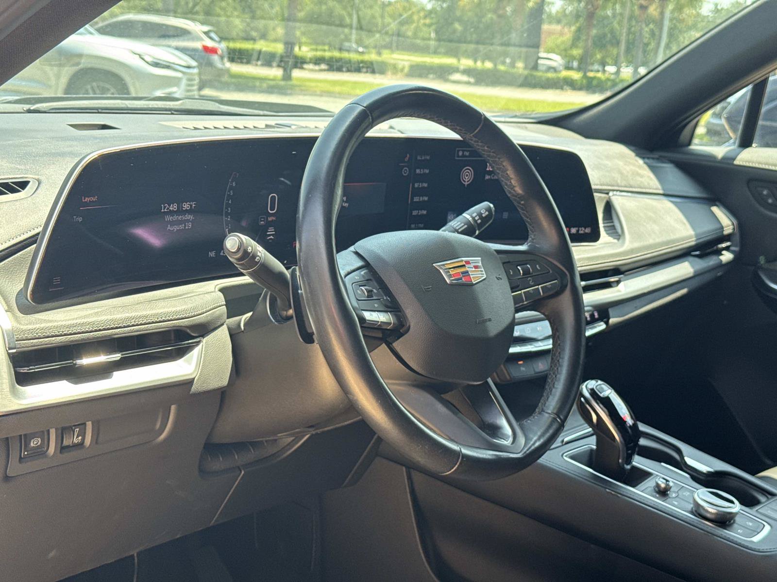 Used 2025 Cadillac XT4 Premium Luxury FWD image 15