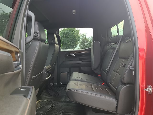Used 2024 Chevrolet Silverado 1500 High Country w/ Technology Package AWD/4WD image 22