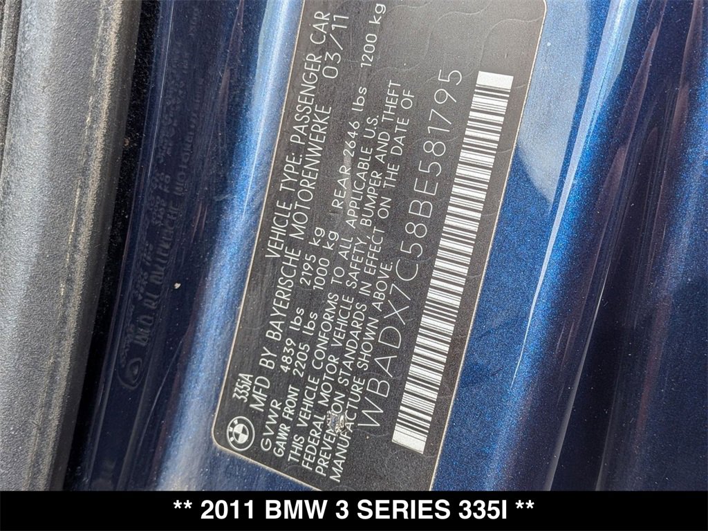 Used 2011 BMW 335i Convertible image 29