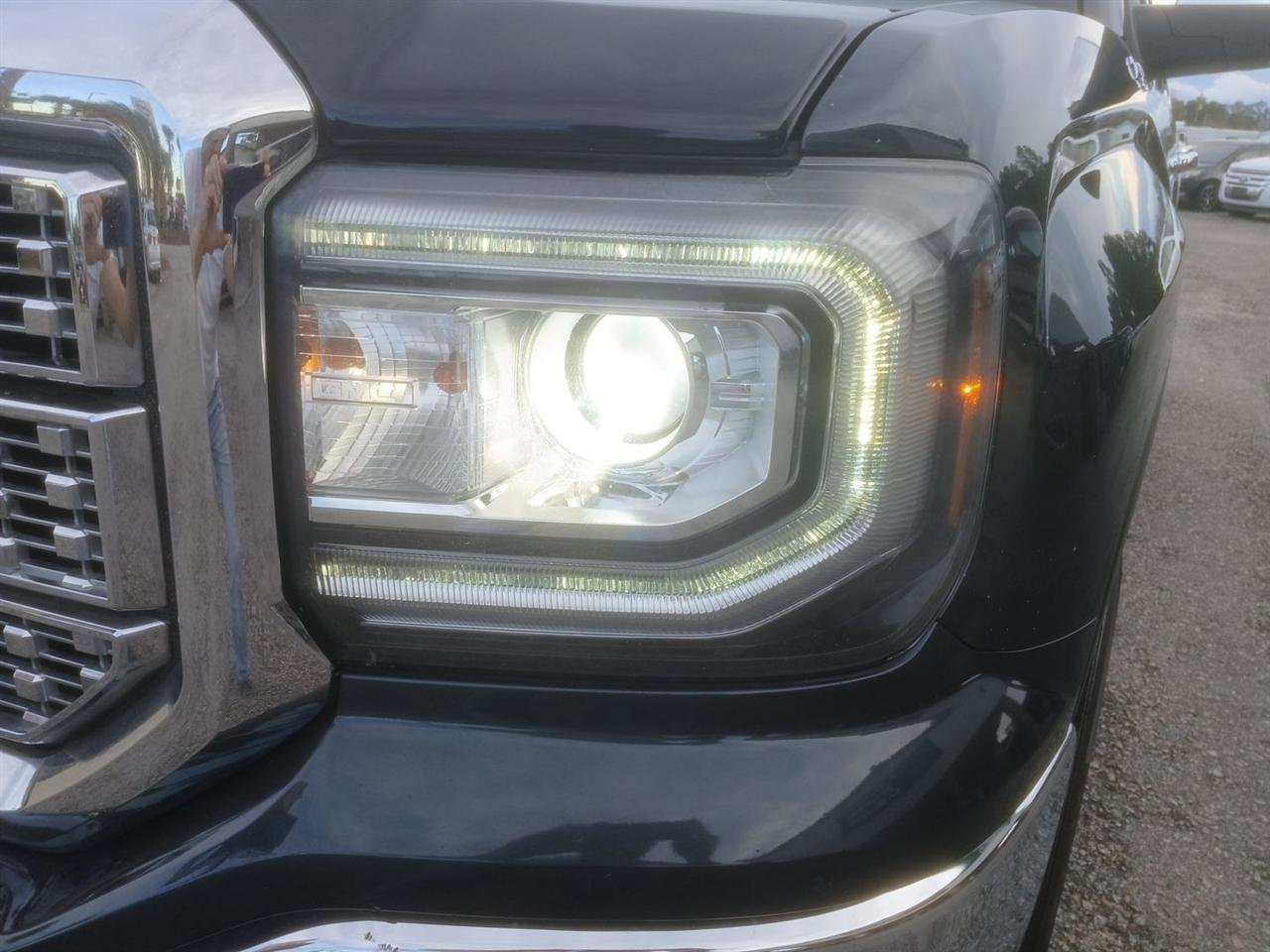 Used 2017 GMC Sierra 1500 SLT w/ SLT Premium Package image 43